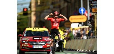 Romain Vauquelin triumfuoja antrajame „Tour de France“ etape su „Bianchi Oltre RC“!